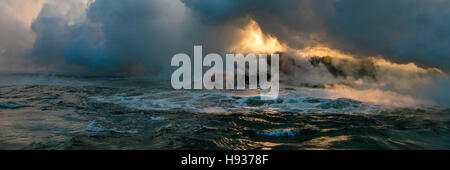 Lava-Bootstour, Kilauea-Vulkan, HVNP. Insel von Hawaii, Hawaii, Panorama Stockfoto