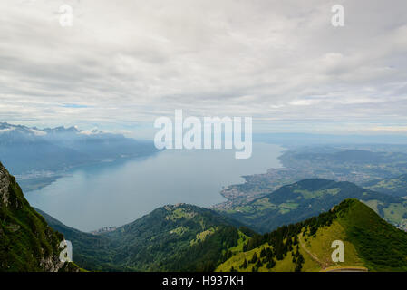 Genfer See, Montreux Stadt von der Aussichtsplattform auf den Rochers-de-Naye Stockfoto