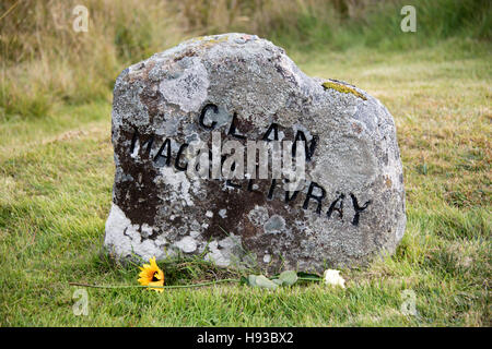 Schlacht von Culloden Clan Memorial Stein Marker (Clan MacGillivray) Stockfoto