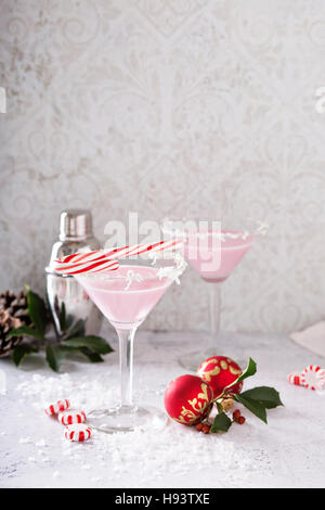 Pfefferminze Martini cocktail mit Kokosnuss Flocken Felge Stockfoto