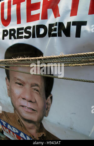 Wahlzeit Philippinen 2016, Wahlplakat von Rodrigo Duterte, Präsident der Philippinen, an einer Wand in Ilo-Ilo, Philippinen, Stockfoto