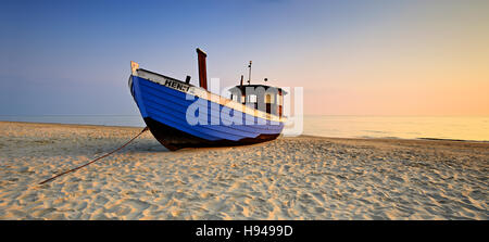 Fischerboot am Strand, Heringsdorf, Usedom, Mecklenburg-Western Pomerania, Deutschland Stockfoto