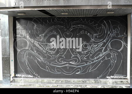 Graffiti auf der Straße von Croydon, London. Stockfoto