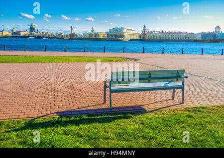 Einer der romantischsten Orte in Sankt Petersburg befindet sich im Park auf Zayachy Insel. Stockfoto
