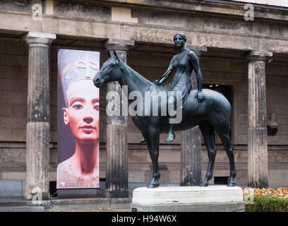 Äußere des neuen Museums auf der Museumsinsel, Berlin, Deutschland Stockfoto