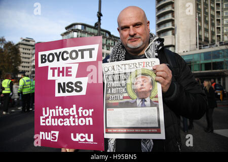 London, UK. 19. November 2016. Tausende von Demonstranten demonstrieren in London gegen die Regierung Kürzungen und Reformen im Bildungs- und anspruchsvolle frei, gute Qualität weiter und Hochschulbildung, für jeden Kredit zugänglich: Dinendra Haria/Alamy Live News Stockfoto