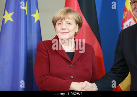 Berlin, Deutschland. 18. November 2016. Angela Merkel in der Pressekonferenz im Bundeskanzleramt in Berlin.  Bildnachweis: Simone Kuhlmey/Pacific Press/Alamy Live-Nachrichten Stockfoto