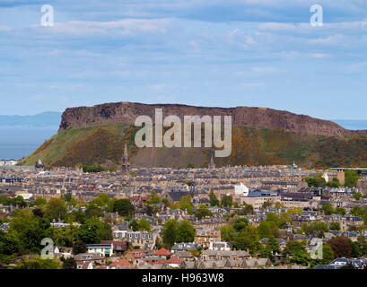 Großbritannien, Schottland, Edinburgh, Blick vom Blackford Hügel in Richtung Holyrood Park. Stockfoto