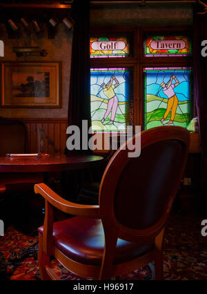 Großbritannien, Schottland, Lothian, Edinburgh, Innenraum Anzeigen der Golf Taverne. Stockfoto