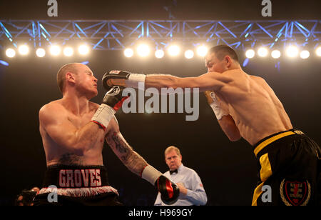 George Groves gegen Eduard Gutknecht in der SSE-Arena Wembley, London. Stockfoto