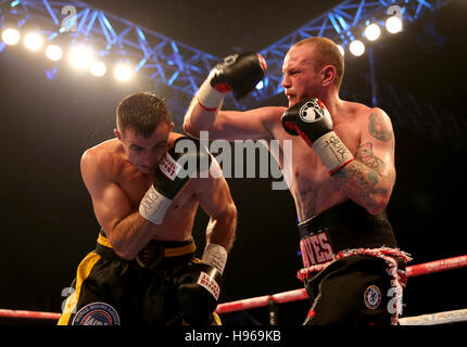 George Groves gegen Eduard Gutknecht in der SSE-Arena Wembley, London. Stockfoto