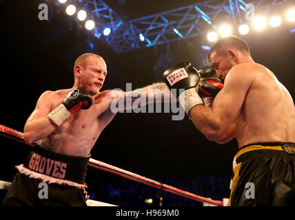 George Groves gegen Eduard Gutknecht in der SSE-Arena Wembley, London. Stockfoto