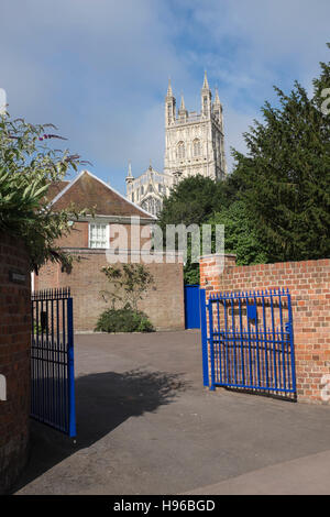 Des Bischofs Palast und der Kathedrale in Gloucester, England Stockfoto