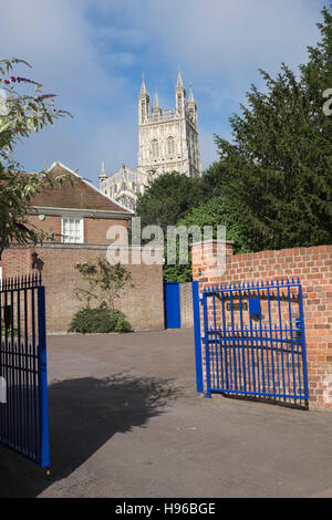 Des Bischofs Palast und der Kathedrale in Gloucester, England Stockfoto