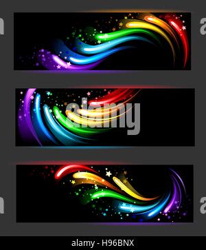 Drei horizontale Banner mit Regenbogen, abstrakt, leuchtende Muster auf schwarzem Hintergrund. Stock Vektor