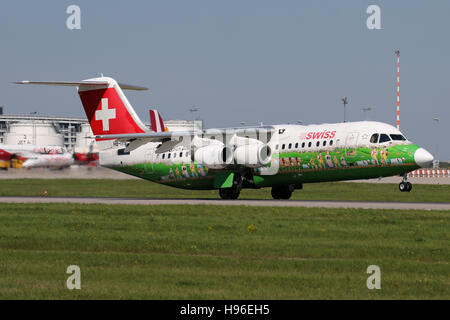 Stuttgart, Deutschland – 5. Mai 2016: Swiss International Airlines, BAE Avro am Stuttgarter Flughafen Stockfoto