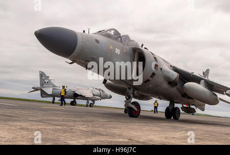 RNAS Culdrose trainiert Flugzeugabfertiger für Operationen auf zukünftige Flugzeugträger Stockfoto