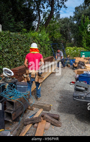 Bauarbeiter, Bauholz, stapeln, Rutherford, Napa Valley, Napa County, Kalifornien Stockfoto