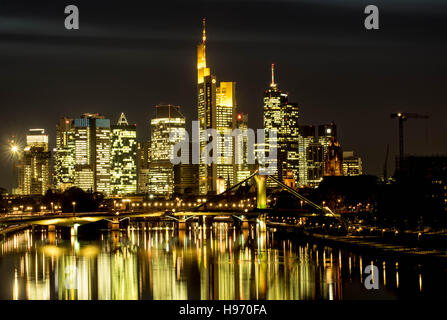 Umgangsprachlich einfach Frankfurt, Frankfurt Am Main ist die größte Stadt im deutschen Bundesland Hessen und die fünftgrößte ci Stockfoto