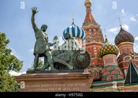 Denkmal für Minin und Poscharski. Basilius Kathedrale. Moskau. Russland Stockfoto