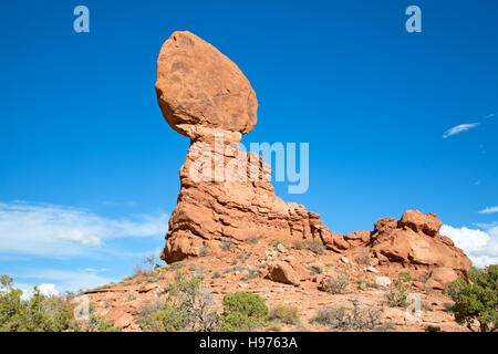 Berühmte Balancing Rock in den Arches National Park, Utah, USA Stockfoto