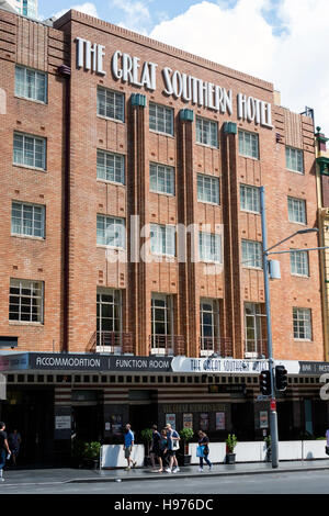 Art-Deco-Fassade von The Great Southern Hotel, George Street, Central Business District, Sydney, New South Wales, Australien Stockfoto