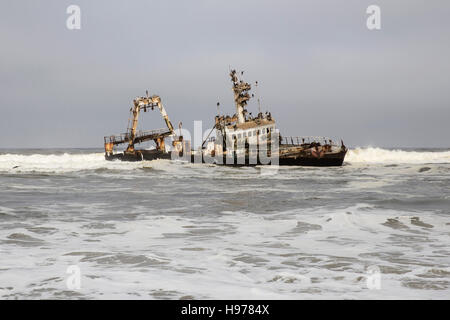 Schiffbruch am Skelett Küste Namibias Stockfoto