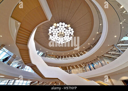 South Shields super neue Bibliothek das Wort Zentraltreppe Stockfoto