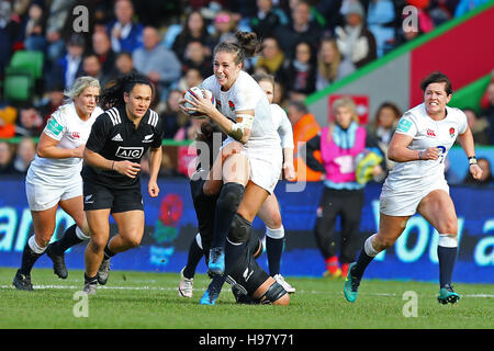 Englands Emily Scarratt in Aktion während der alten gegenseitigen Reichtum Serie passen in Twickenham Stoop, London. Stockfoto