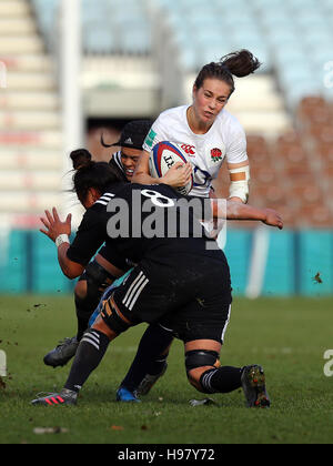 Englands Emily Scarratt in Aktion während der alten gegenseitigen Reichtum Serie passen in Twickenham Stoop, London. Stockfoto