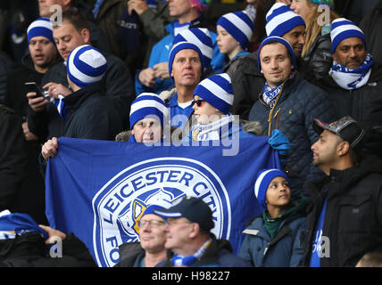 Leicester City-Fans auf der Tribüne während der Premier League match bei Vicarage Road, Watford. Stockfoto