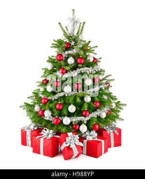 Wunderschönen natürlichen Weihnachtsbaum mit roten, weißen und silbernen Ornamenten und passenden Geschenk-Boxen, Studio isoliert auf weißem Hintergrund Stockfoto