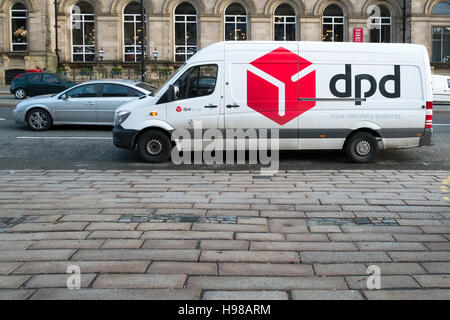 'PD' post & Pakete Lieferwagen in der Innenstadt geparkt, Liverpool, Merseyside, UK. Stockfoto