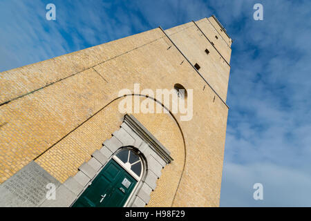 Die berühmte historischen Leuchtturm namens der Brandaris auf dem West-Terschelling auf der Nordsee-Insel Terschelling in den Niederlanden Stockfoto