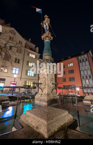 Ein Brunnen in Zürich, Schweiz, Europa Stockfoto