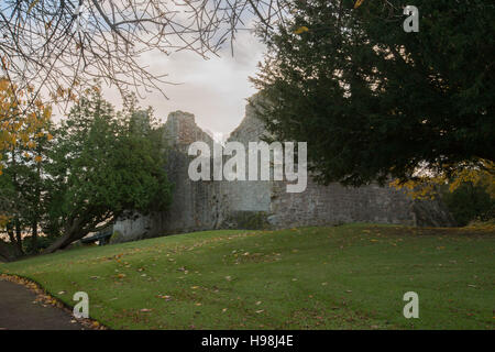 Allgemeine Ansichten von Dirleton Castle, East Lothian, Schottland genommen am späten Nachmittag eine herbstliche, bewölkten Tag im Jahr 2016. Stockfoto