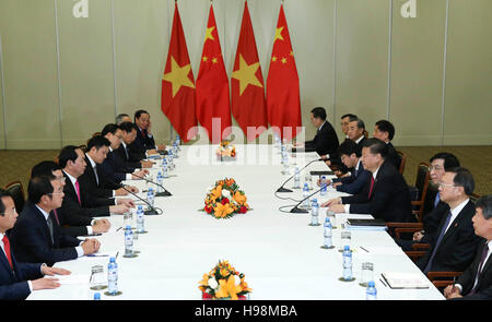 Lima, Peru. 19. November 2016. Chinesischen Staatspräsidenten Xi Jinping trifft sich mit vietnamesischen Präsidenten Tran Dai Quang in Lima, Peru, 19. November 2016. © Pang Xinglei/Xinhua/Alamy Live-Nachrichten Stockfoto