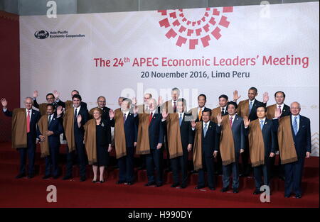 Lima, Peru. 20. November 2016. Staatsoberhäupter posieren für ein Gruppenfoto auf dem 2016 Asien-Pazifische Ökonomische Mitarbeit Gipfel. Bildnachweis: Mikhail Metzel/TASS/Alamy Live-Nachrichten