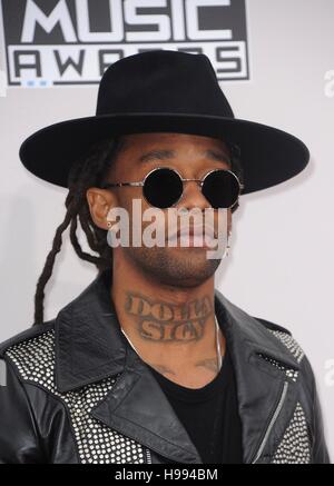 Los Angeles, CA, USA. 20. November 2016. Ty Dolla Zeichen im Ankunftsbereich für 2016 American Music Awards (AMA) - Ankünfte, Microsoft Theater, Los Angeles, CA 20. November 2016. Bildnachweis: Elizabeth Goodenough/Everett Collection/Alamy Live-Nachrichten Stockfoto