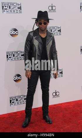 Los Angeles, CA, USA. 20. November 2016. Ty Dolla Zeichen im Ankunftsbereich für 2016 American Music Awards (AMA) - Ankünfte, Microsoft Theater, Los Angeles, CA 20. November 2016. Bildnachweis: Elizabeth Goodenough/Everett Collection/Alamy Live-Nachrichten Stockfoto
