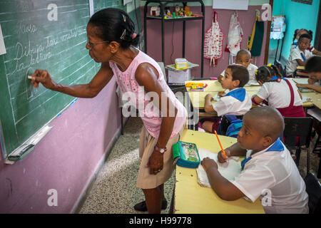 Havanna, Kuba: Grundschule in Alt-Havanna Stockfoto