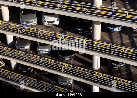 Europa, Deutschland, Köln, Parkhaus des Kaufhauses Kaufhof. Stockfoto