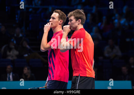 London, UK. 20. November 2016. Kontinen/Peers und Klaasen/Ram spielen das Finale des ATP World Tour Finals. Bildnachweis: Alberto Pezzali/Pacific Press/Alamy Live-Nachrichten Stockfoto