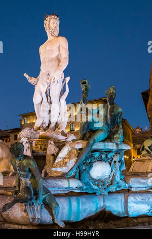 Der Neptunbrunnen ist ein Brunnen in Florenz, Italien, befindet sich auf der Piazza della Signoria vor dem Palazzo Vecchio. Stockfoto