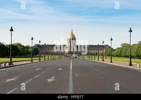 Les Invalides (nationale Residenz der Invaliden) - Komplex mit Museen und Sehenswürdigkeiten in Paris, Frankreich. Stockfoto