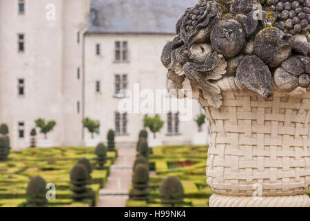 Symmetrisch schöne Gärten des Schlosses Villandry in Frankreich. Das Schloss befindet sich im historischen Loire-Tal. Stockfoto