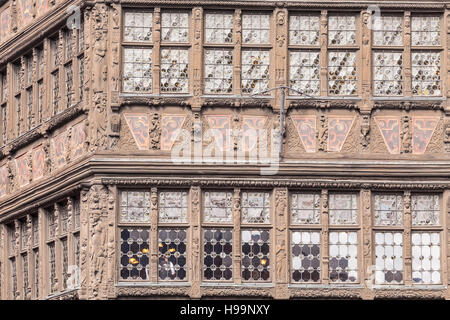 Das Maison Kammerzell umgewandelt in ein Hotel und Restaurant in Place De La Cathedrale. Stockfoto