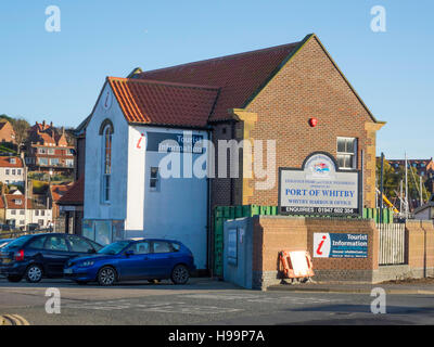 Whitby North Yorkshire Tourist Information Office verlegt, der Hafen Büro Langbourne Rd vor der Saison 2017 Stockfoto