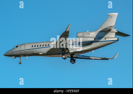 Shell-Flugzeugwerke AG, Flugzeug, Modern, Himmel, Transport, Vq-Bsp, Schiff, Fahrwerk, schnell, Falcon 7 X, Flugzeug, Flugzeuge, Luft, Stockfoto