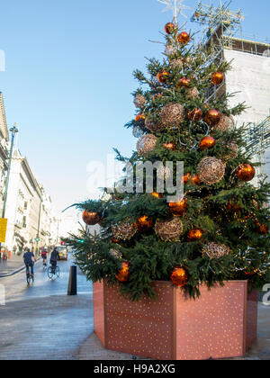 London: Regent Street und Waterloo Place Weihnachtsdekorationen Stockfoto